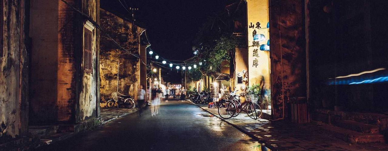 A random Monday post at 06:11:01 PM