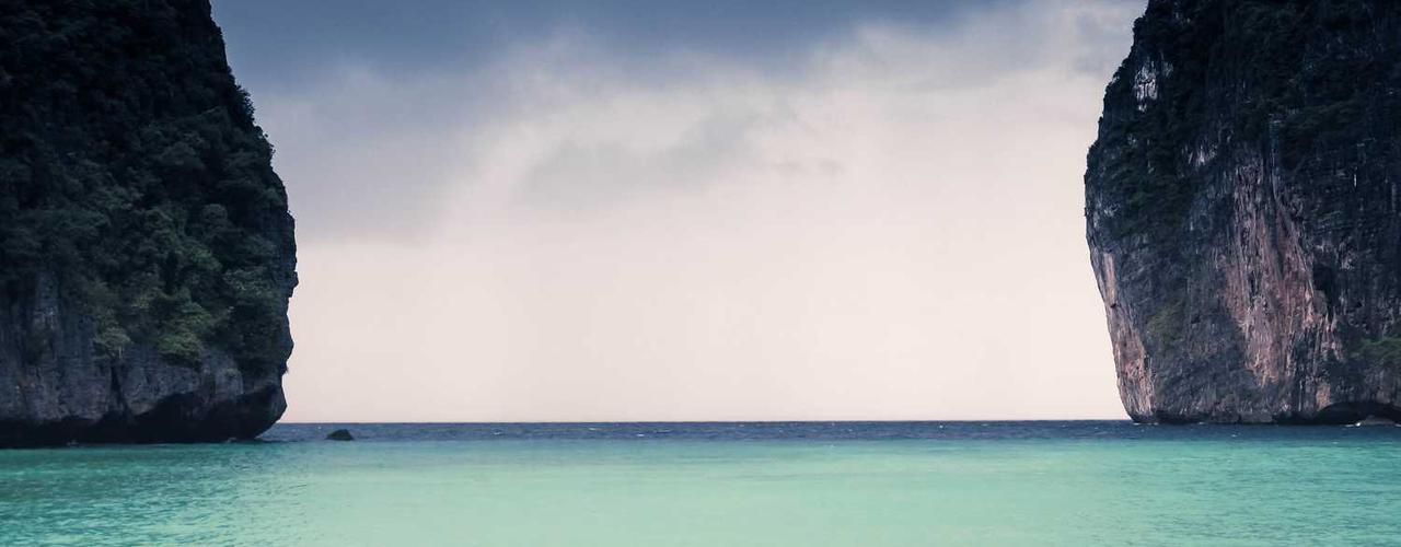 A random Sunday post at 06:11:01 AM