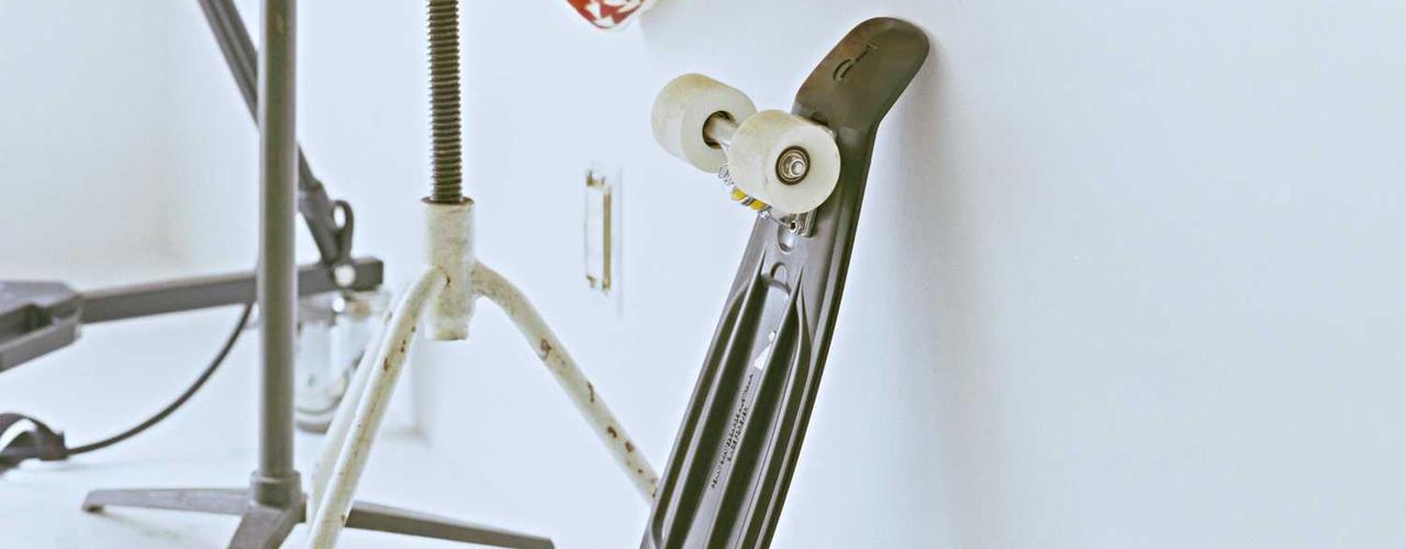 A random Monday post at 06:11:01 AM