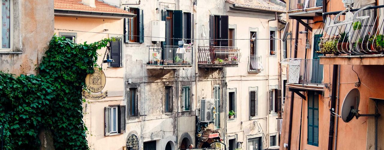 A random Monday post at 06:11:01 PM